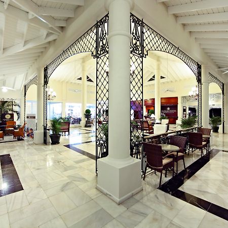 บาเอีย ปรินซิเป ลักชัวรี เอสเมรัลดา - ออล อินคลูซีฟ Hotel ปุนตากานา ภายนอก รูปภาพ