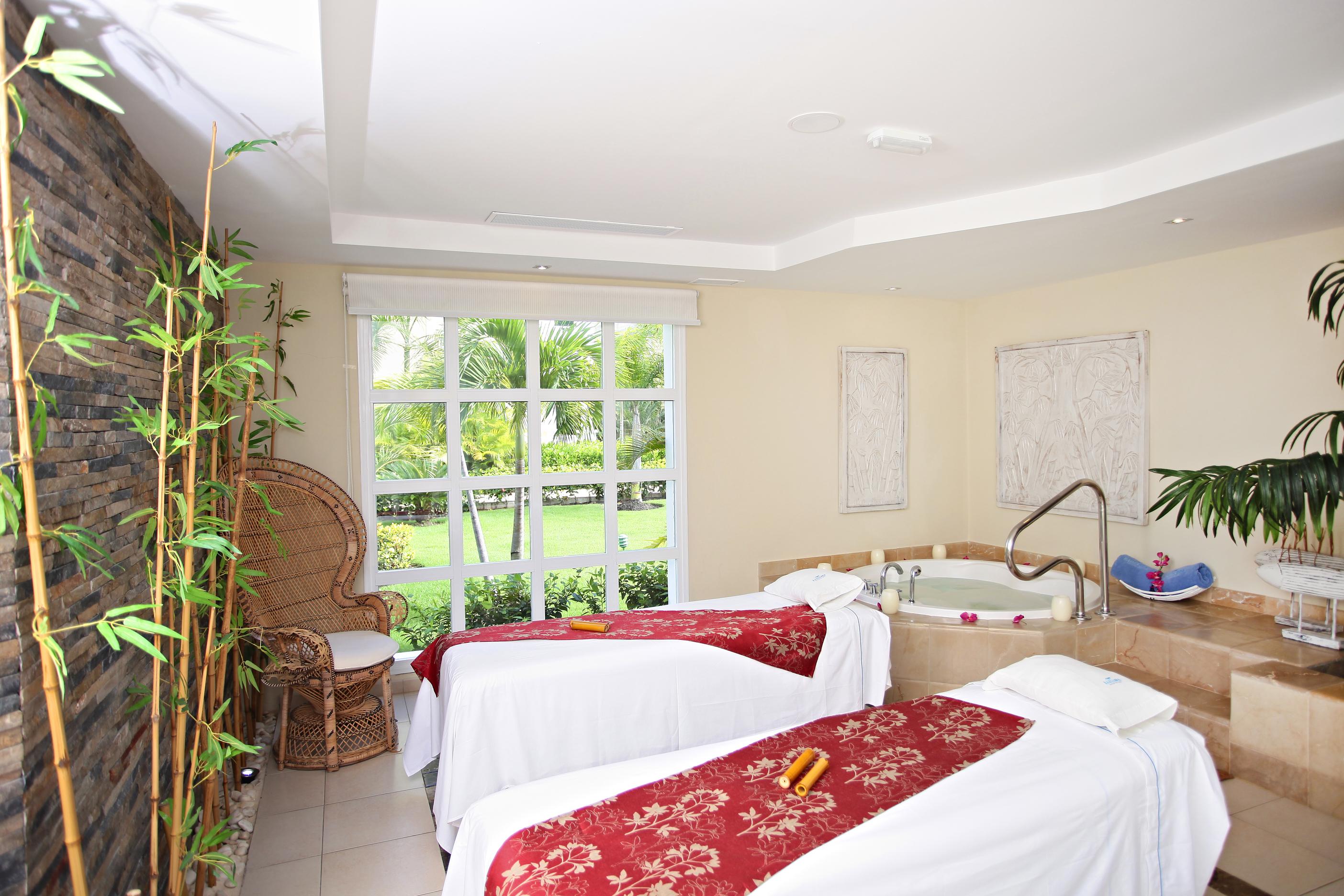 บาเอีย ปรินซิเป ลักชัวรี เอสเมรัลดา - ออล อินคลูซีฟ Hotel ปุนตากานา ภายนอก รูปภาพ