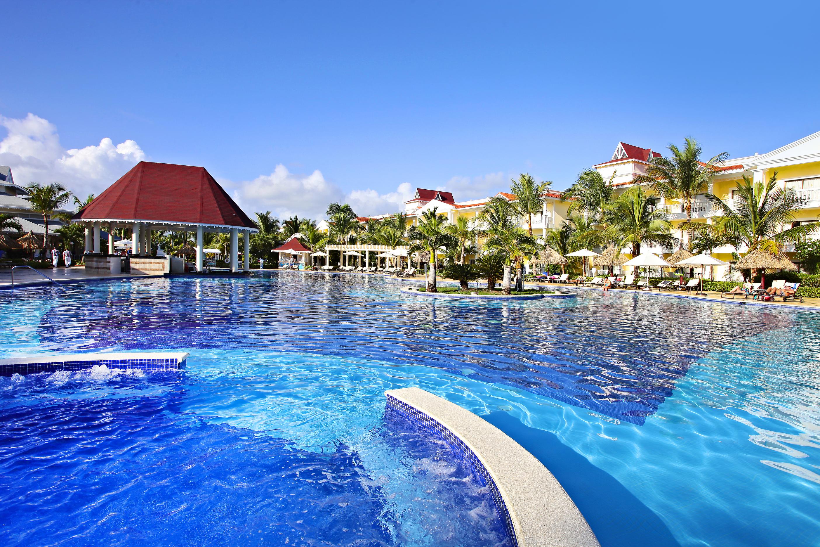 บาเอีย ปรินซิเป ลักชัวรี เอสเมรัลดา - ออล อินคลูซีฟ Hotel ปุนตากานา ภายนอก รูปภาพ