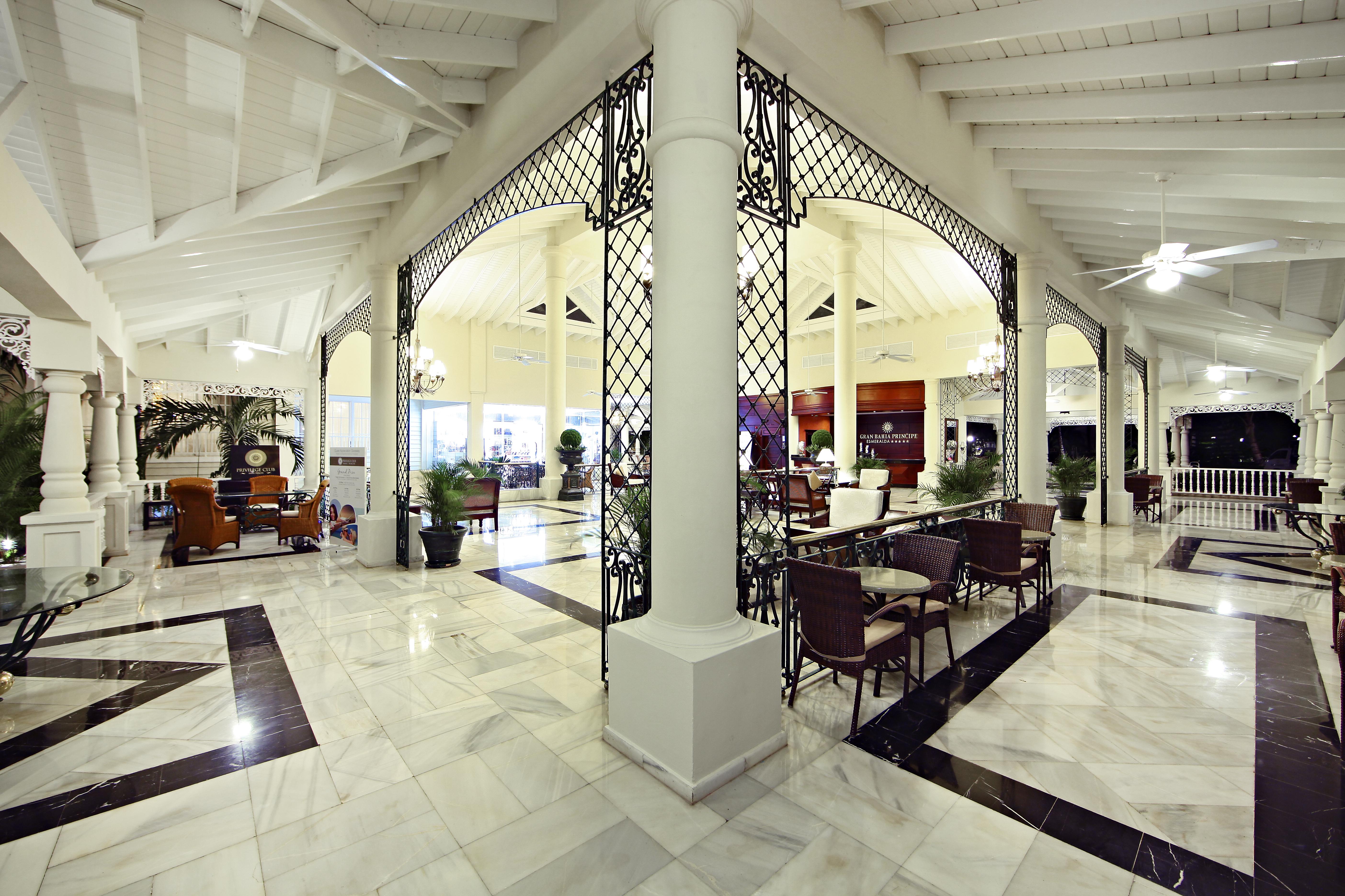 บาเอีย ปรินซิเป ลักชัวรี เอสเมรัลดา - ออล อินคลูซีฟ Hotel ปุนตากานา ภายนอก รูปภาพ