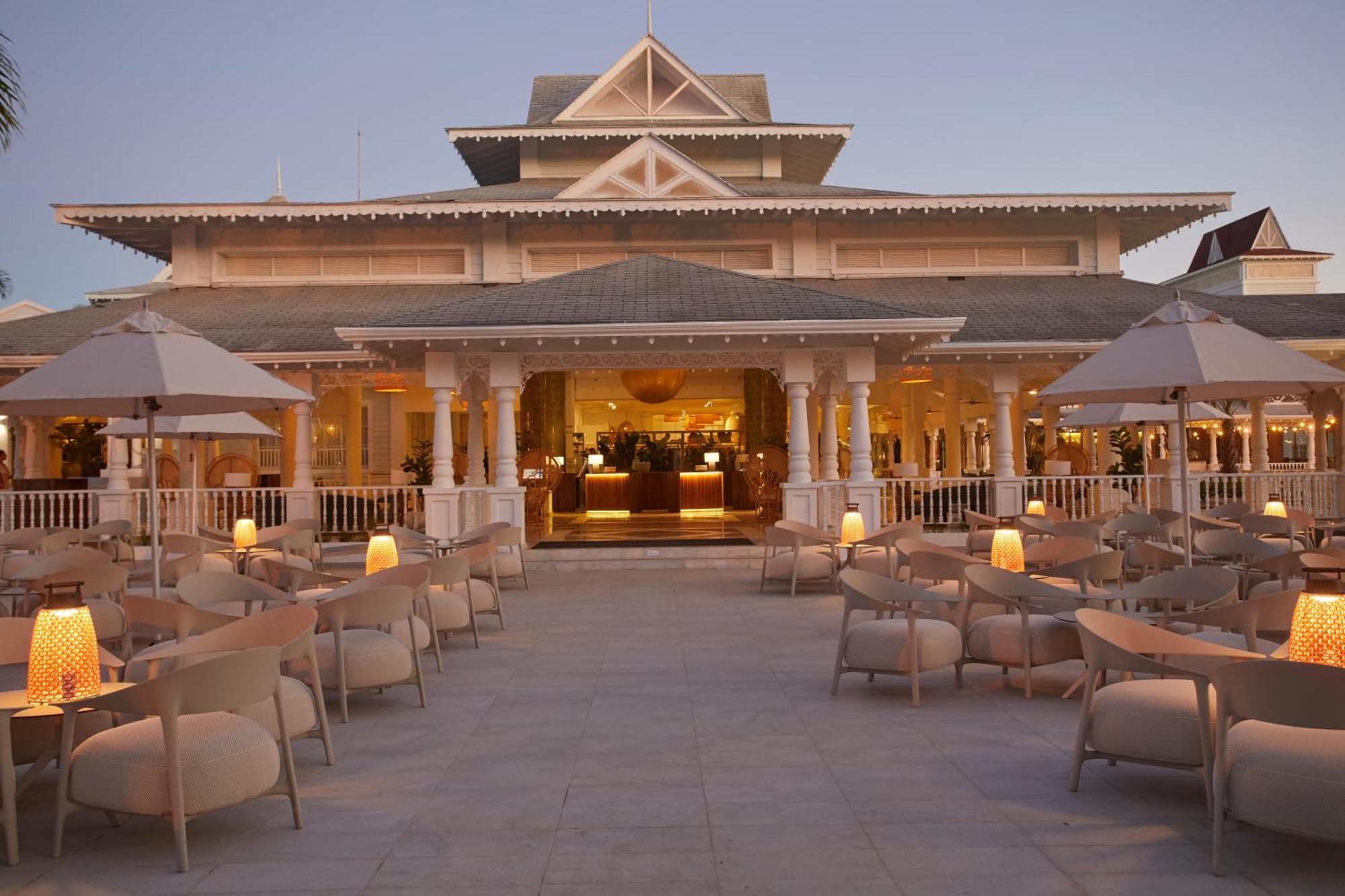 บาเอีย ปรินซิเป ลักชัวรี เอสเมรัลดา - ออล อินคลูซีฟ Hotel ปุนตากานา ภายนอก รูปภาพ
